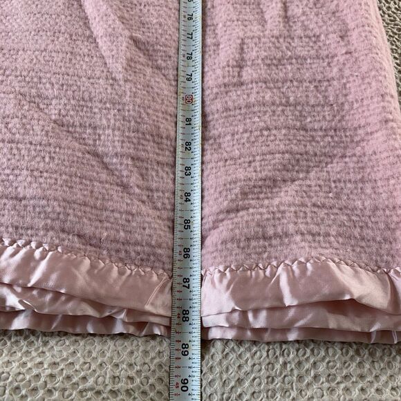 VTG Pink Acrylic Blanket Satin Trim Waffle Weave 66x88 Twin Size USA Excellent - Picture 9 of 12